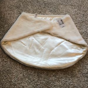 New Ivory faux fur wraps for pets